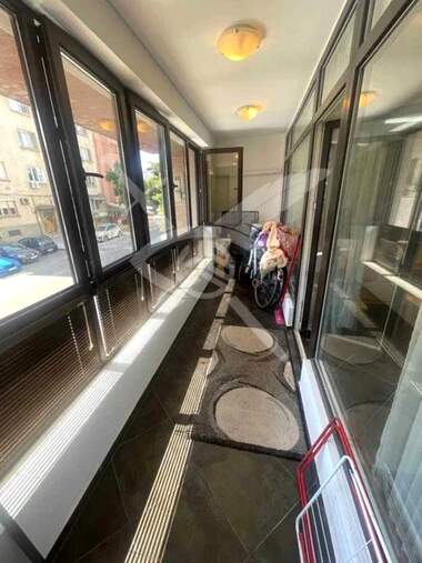 Vânzare - Apartament în Văzrajdane,  Burgas