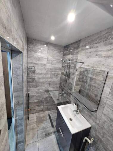 Închiriere - Apartament în Izgrev,  Burgas