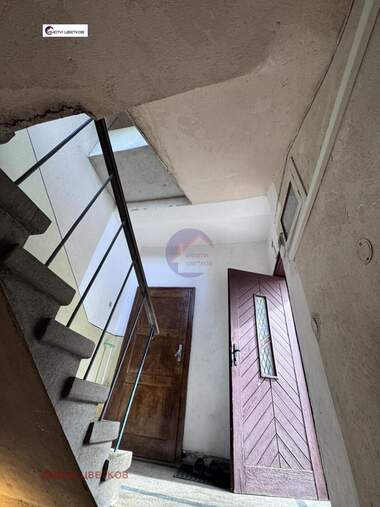 Verkauf - Etage von Haus in Zentar,  Wraza