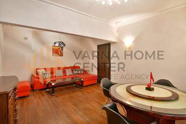 Vânzare - Apartament în Center,  Varna