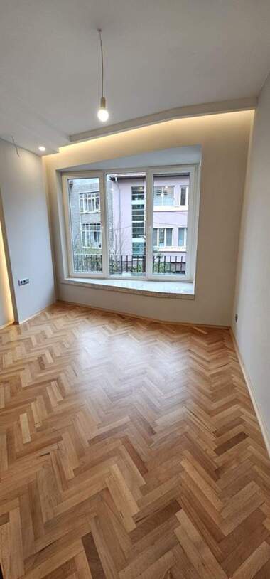 Vânzare - Apartament în Lozeneț,  Sofia