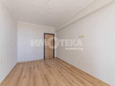 Продажба - Апартамент във Виница,  Варна