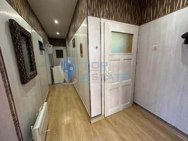 For sale - Floor of a house in Centеr,  Veliko Tarnovo