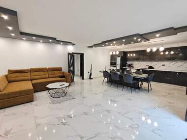Vânzare - Apartament în Kazanlăk,  Stara Zagora