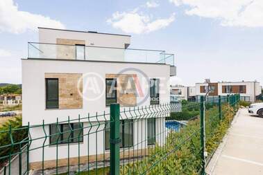 For sale - House in Trakata,  Varna