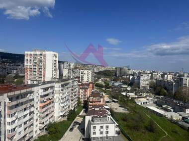 Închiriere - Apartament în Văzrajdane 1,  Varna