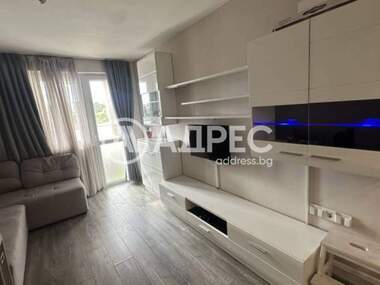 Închiriere - Apartament în Okrăjna bolnița - Generali,  Varna